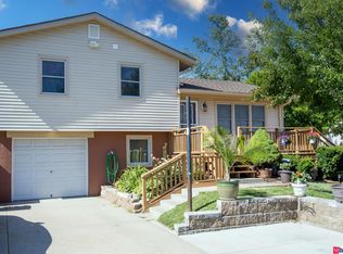 6642 Kansas Ave, Omaha, NE 68104