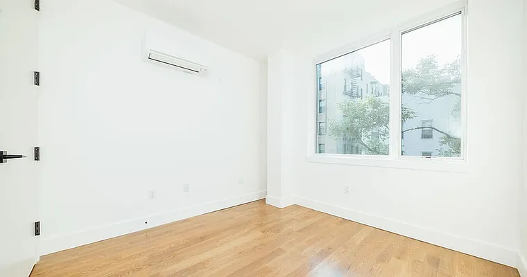 Rented by Twin Group | media 32