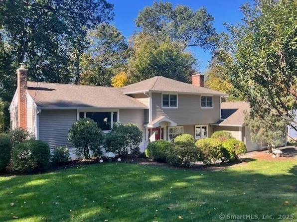 31 Carriage Drive, Meriden, CT 06450