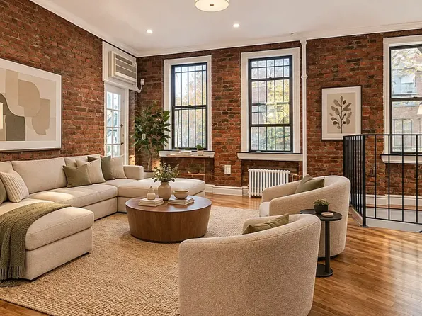 438 West 52nd Street image 1 of 4