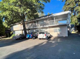9718 156th St, Surrey, BC V3R 0X9