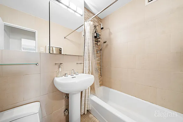 Sold by Elegran | media 8