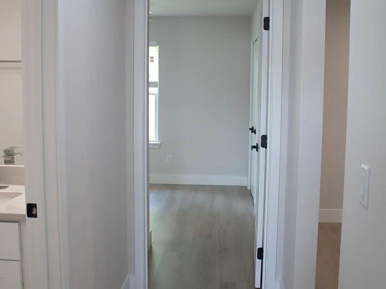 Peacock Crossing Apartments / Townhomes — Photo 15