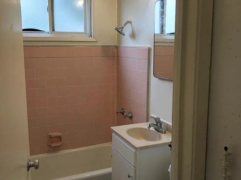 3525 Taraval St #3 — Photo 6