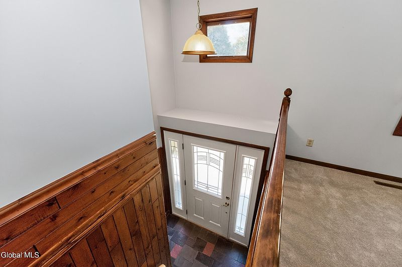 3rd image of 34 Pine Avenue