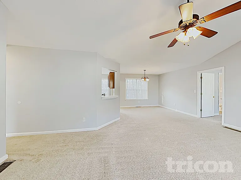 87 Princeton Dr — Photo 10