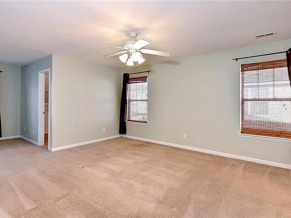 5th image of 240 Bailey Park Dr