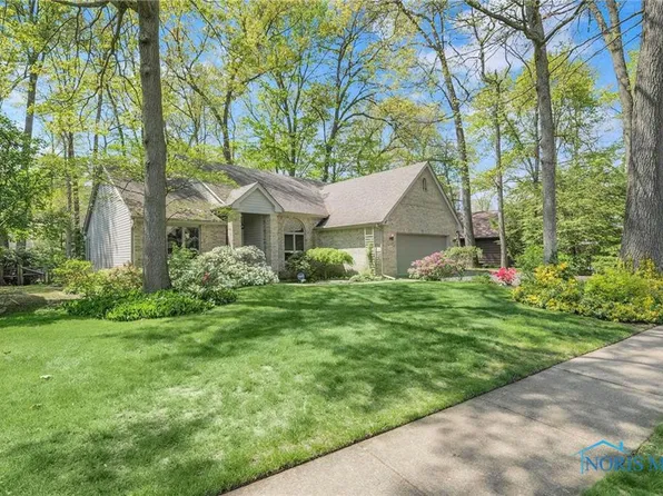 4449 Weldwood Ln, Sylvania, OH 43560