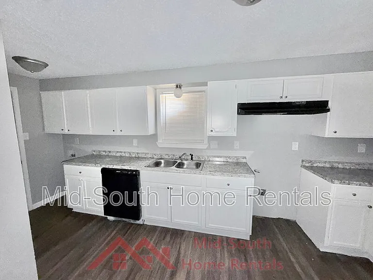 1733 Gowan Dr — Photo 8
