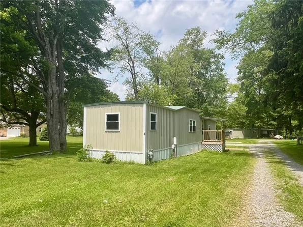 25 Coolspring St, Mercer, PA 16137