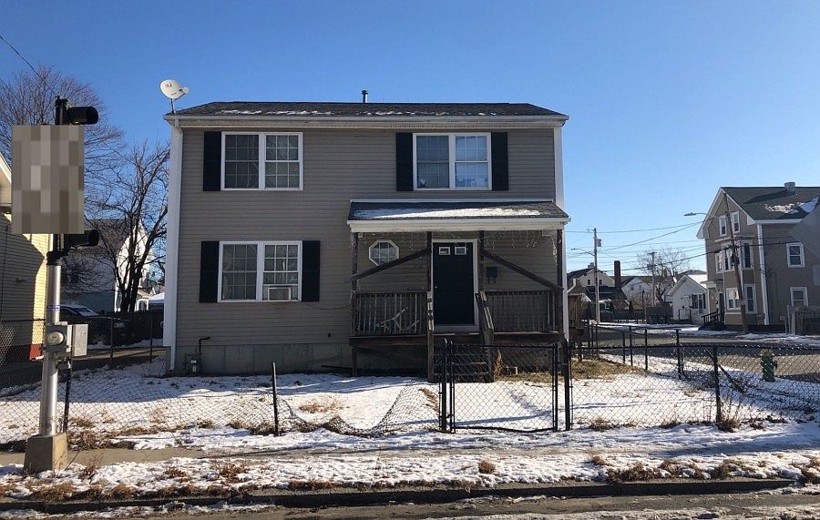 1st image of 130 Laurel Hill Ave