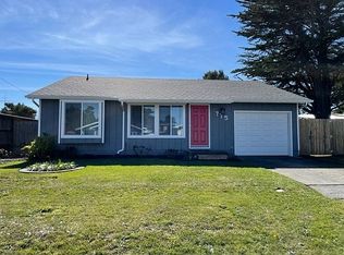 775 8th St SW, Bandon, OR 97411