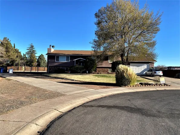 2 Cottonwood Ct, Page, AZ 86040