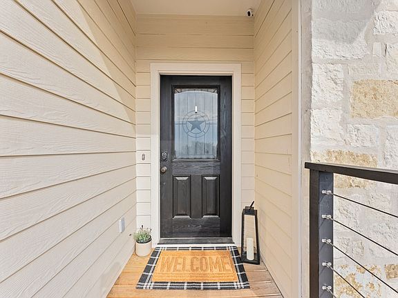 4th image of 608 Oak Hollow Dr