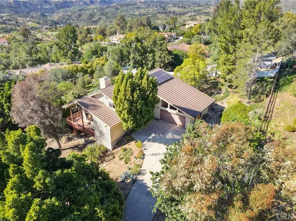 2248 Mil Sorpresas Dr, Fallbrook, CA 92028
