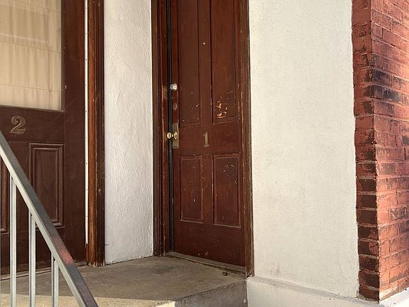 2nd image of 1415 Hampshire St #1