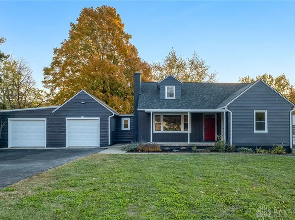 1046 Forest Dr, Beavercreek, OH 45434