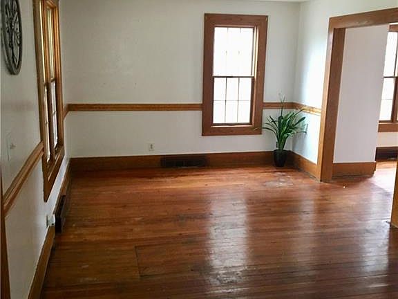 2nd image of 204 Liberty St