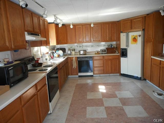 2nd image of 534 Rose Inn Ave