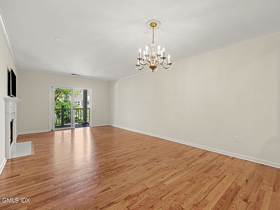 5th image of 51 Forest Ave APT 48