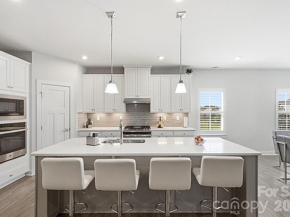 4th image of 14811 Williams Place Aly