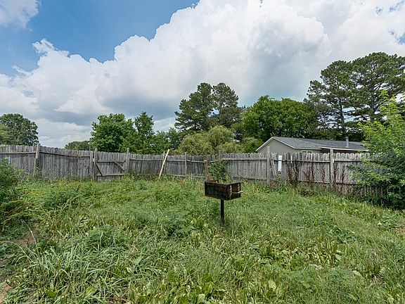 3rd image of 333 Pat Webb Cir