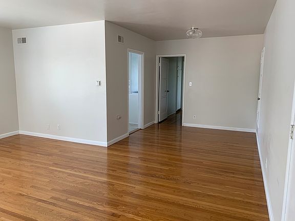 5th image of 30 N Alboni Place Bonito Ave #25-04