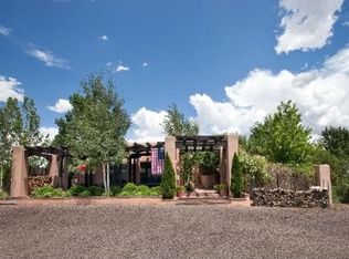42 Chisholm Trl, Santa Fe, NM 87506