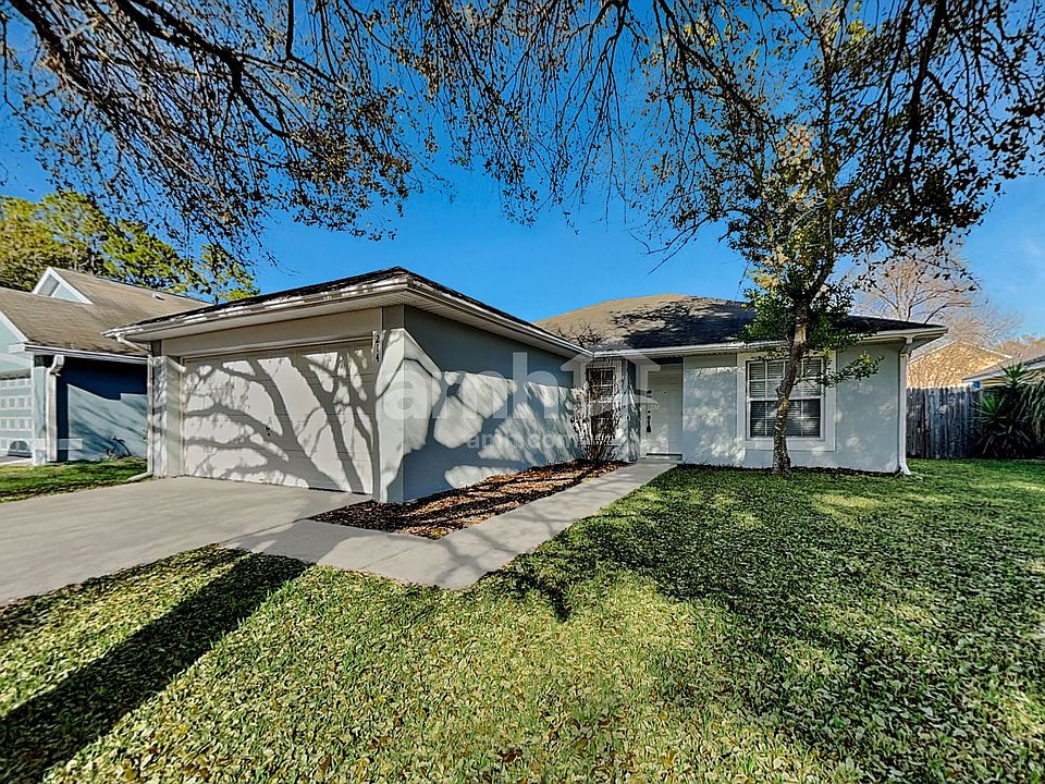 1st image of 214 Strada Dr