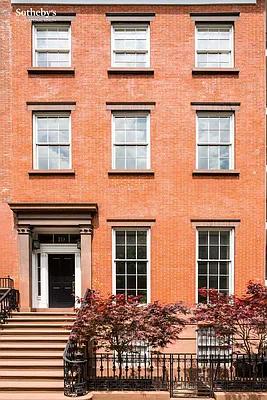 Sold by Sotheby's International Realty | media 19