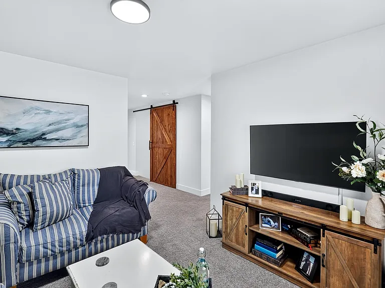 1217 N Walnut Ln — Photo 39