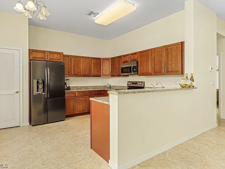 2557 Keystone Lake Dr — Photo 8