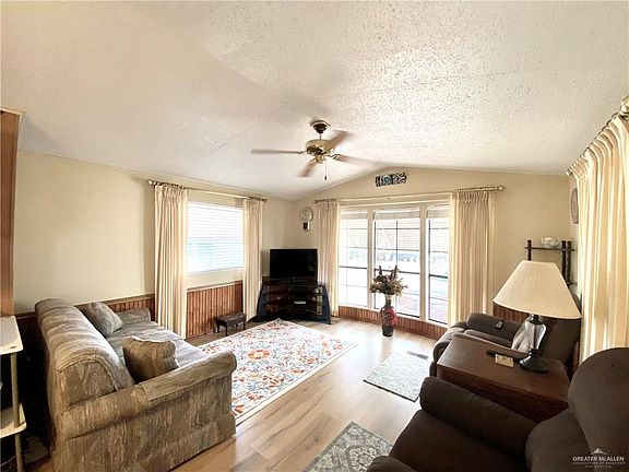 2nd image of 431 Elm Dr