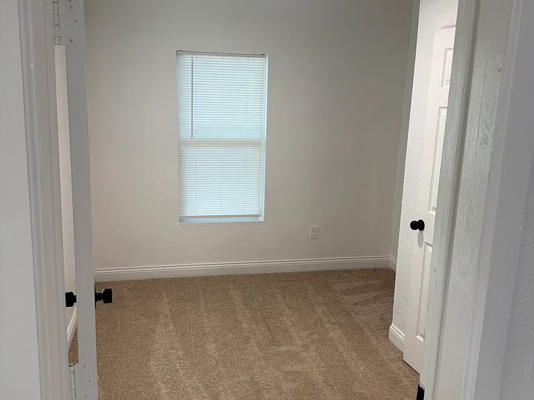 3227 Holman St — Photo 5