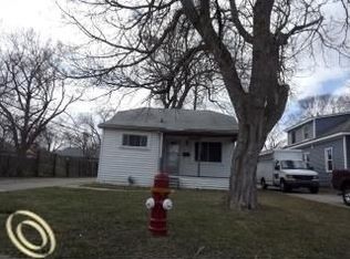 24917 Lovell St, Saint Clair Shores, MI 48080