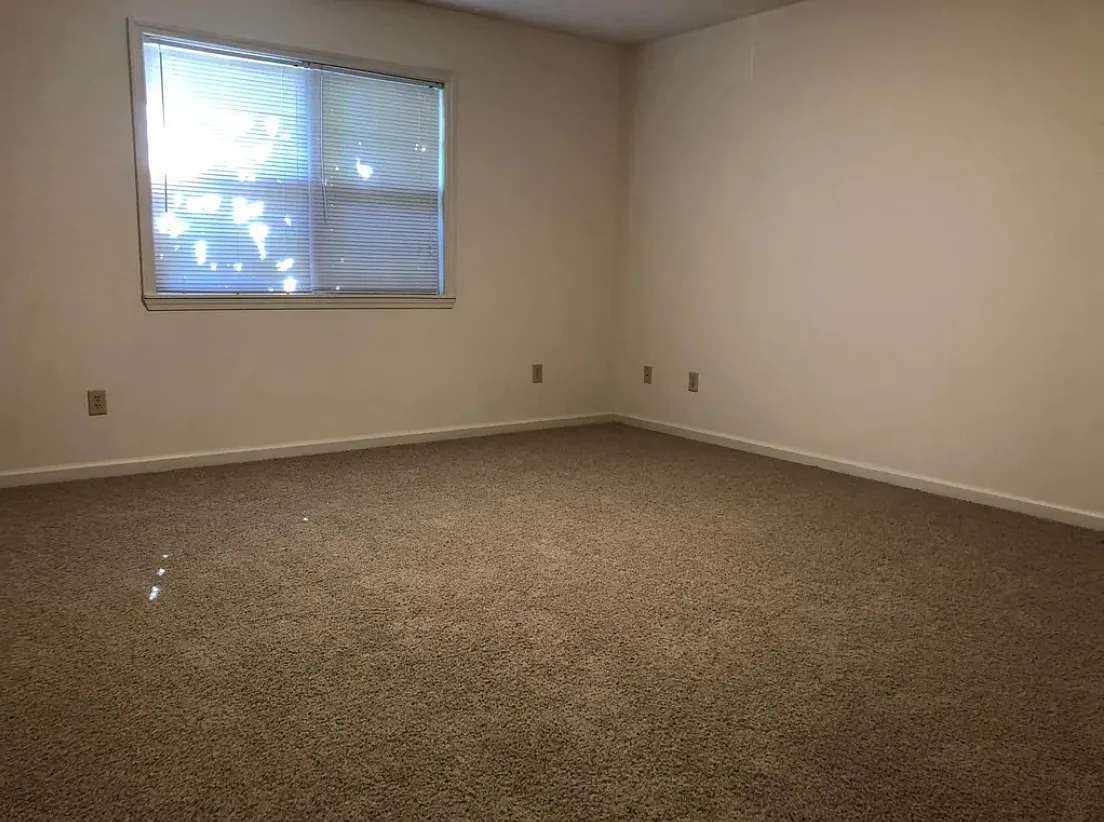 2 bed, 1.5 bath, 1200 sqft, $1,149 — Photo 4