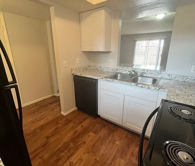 2820 E Kathleen Rd #103 — Photo 11