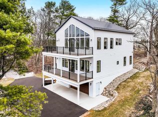 198 Fox Run Dr, Elk Rapids, MI 49629