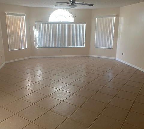 4th image of 5015 Laguna Bay Cir APT 89