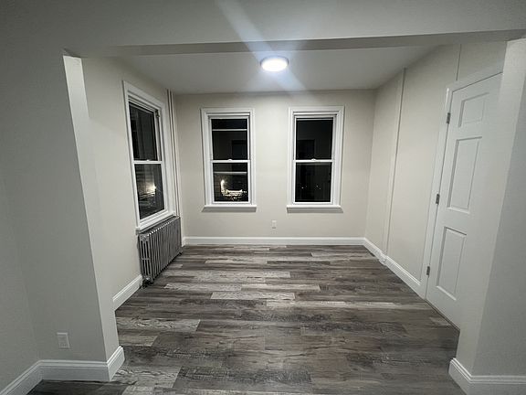 4th image of 10701 Location Alder St #2L