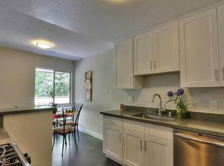 3015 Los Prados St APT 218, San Mateo, CA 94403