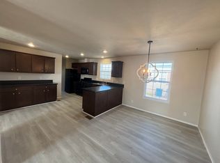 9855 Townsquare Blvd #5, Fenton, MI 48430