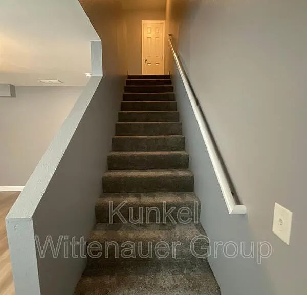 704 Fountain View Dr #F — Photo 12