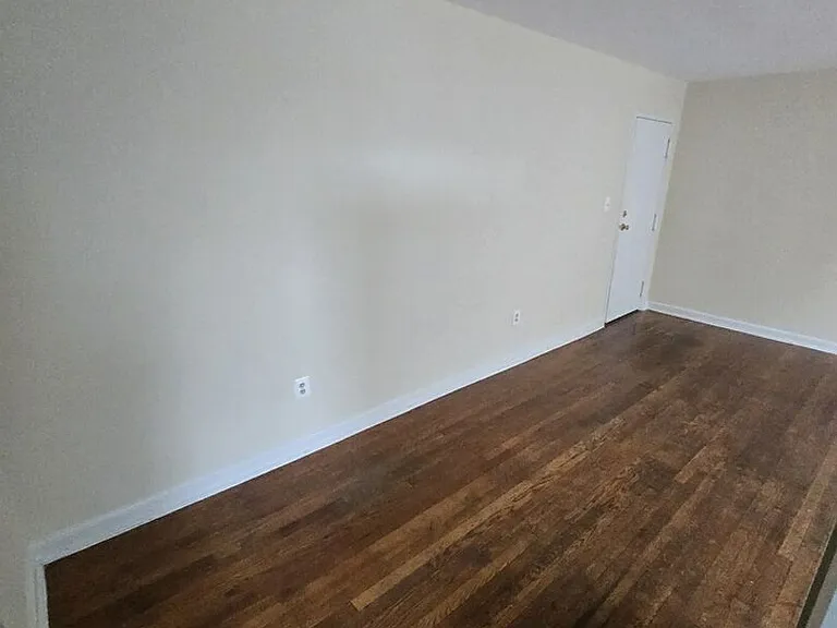 136 Kenilworth Ave NE — Photo 9