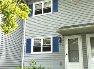 22 Fredricksburg Ct, State College, PA 16803