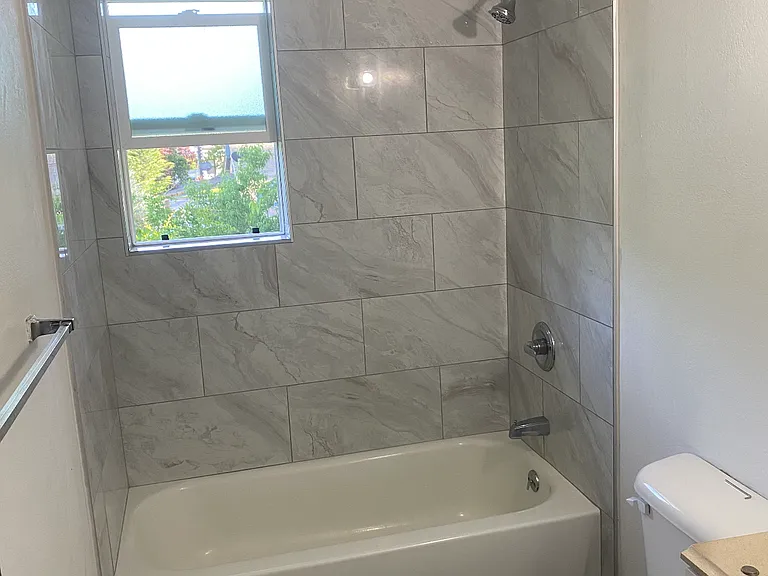 228 Fairman St #4 — Photo 4