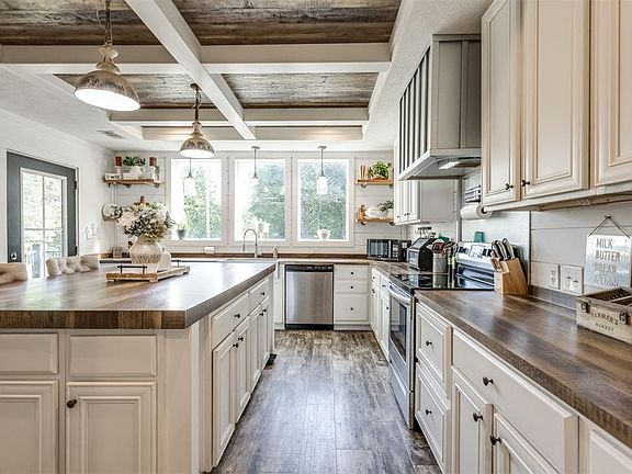 2nd image of 31193 Palimino Dr