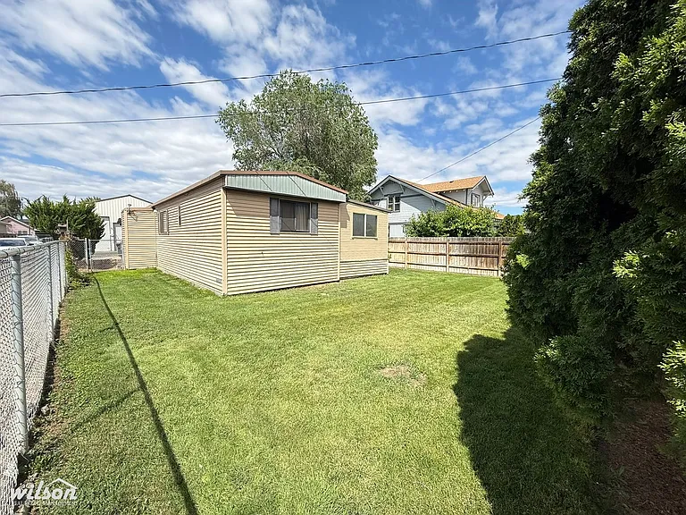 809 W Washington Ave — Photo 20