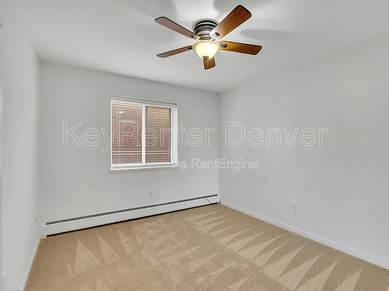 1045 N Clarkson St #207 — Photo 12