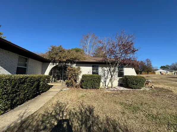 1634 Plantation, Mountain Home, AR 72653